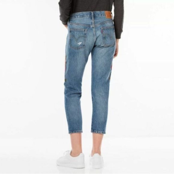 Levi's 501 Boho Jeans NWT 24" X 26" Rose Embroidered Distressed Cropped - Picture 7 of 10